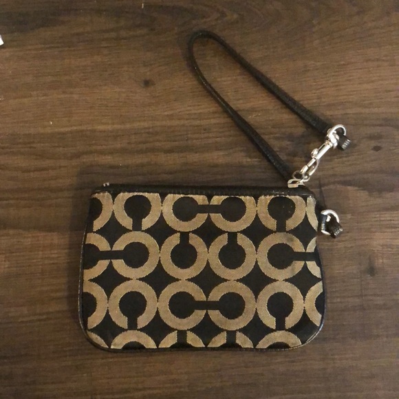 Coach wristlet 👛 - Picture 4 of 6